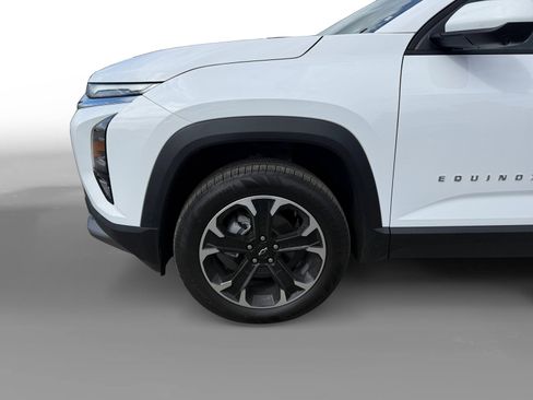 New 2026 Chevrolet Equinox LT FWD image 9