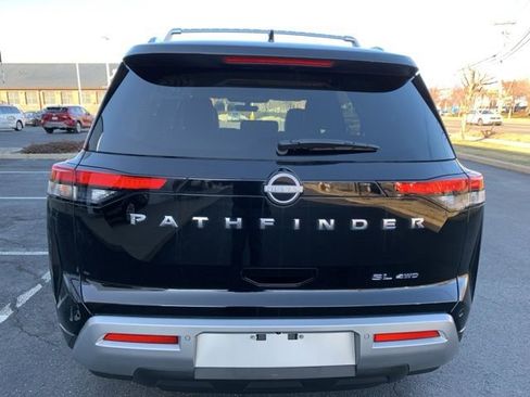Used 2023 Nissan Pathfinder SL image 5