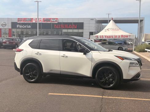Certified 2023 Nissan Rogue SV w/ SV Premium Package FWD image 8