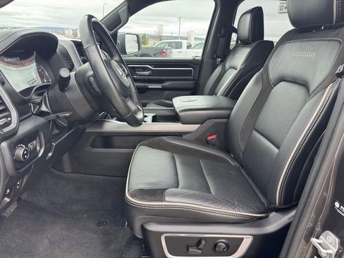 Used 2022 RAM 1500 Laramie AWD/4WD image 8