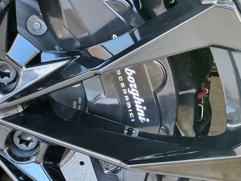 Used 2022 Lamborghini Urus image 35