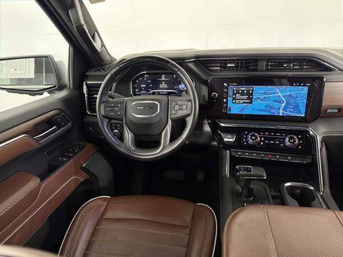 Used 2025 GMC Sierra 1500 Denali Ultimate AWD/4WD image 23