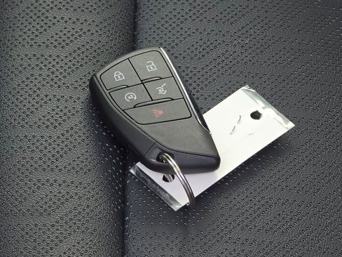 Used 2026 Chevrolet Equinox LT w/ Convenience Package II image 28