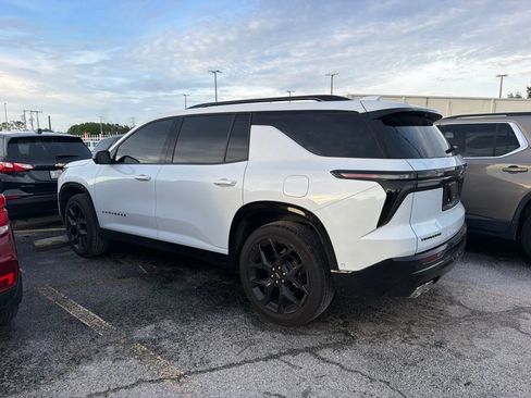 Used 2026 Chevrolet Traverse RS FWD image 2