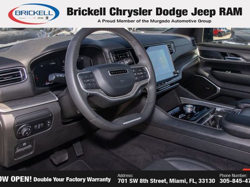 Used 2024 Jeep Wagoneer L Series II w/ Flexible Seating Group AWD/4WD image 17