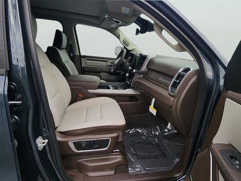New 2026 RAM 1500 Laramie w/ Laramie Southwest Edition AWD/4WD image 18