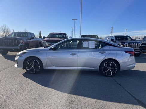 Used 2024 Nissan Altima 2.5 SR image 4