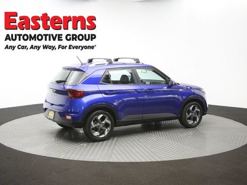 Used 2023 Hyundai Venue Limited FWD image 40