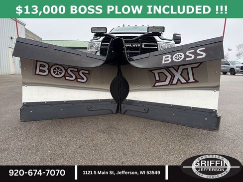 Used 2024 RAM 2500 Tradesman w/ Chrome Appearance Group image 15