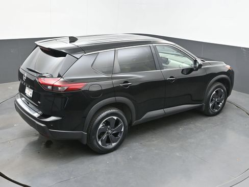 Certified 2024 Nissan Rogue SV image 36