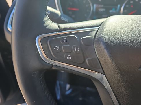 Used 2018 Chevrolet Equinox LT w/ Sun & Infotainment Package image 19