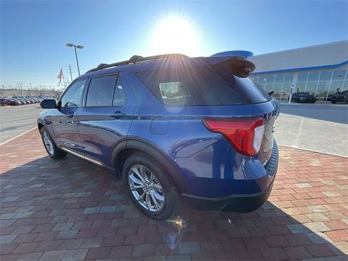 Used 2023 Ford Explorer XLT w/ Equipment Group 202A image 13
