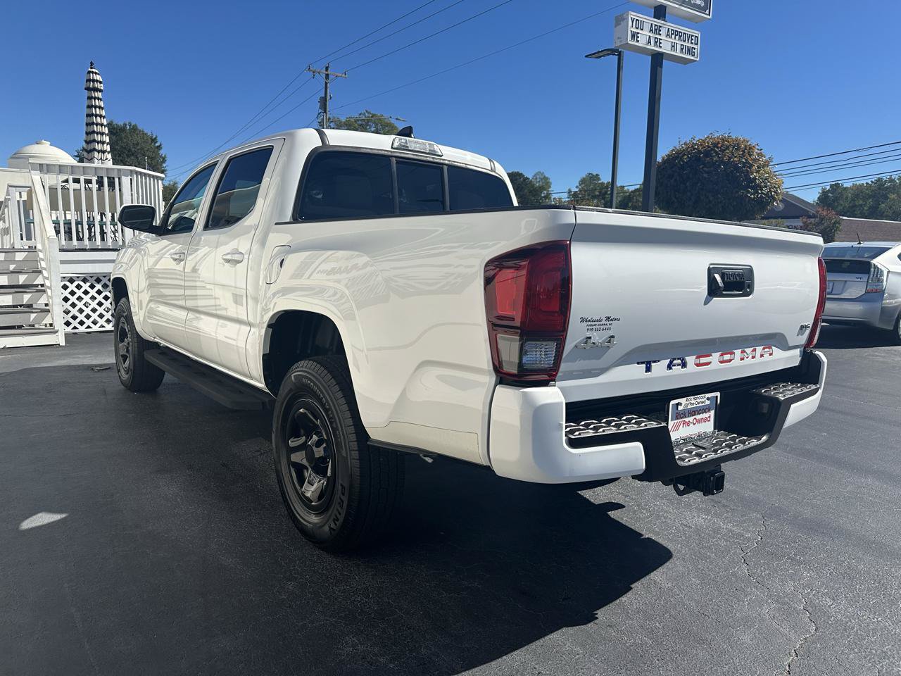 Used 2022 Toyota Tacoma SR AWD/4WD image 4