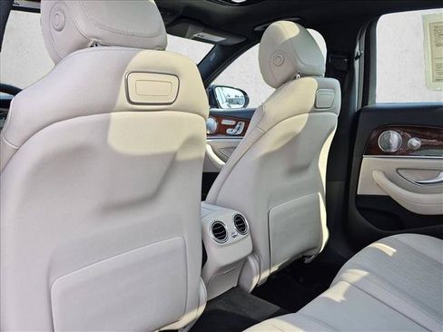 Used 2018 Mercedes-Benz E 300 image 29