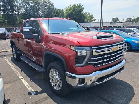 Used 2025 Chevrolet Silverado 2500 LTZ w/ LTZ Convenience Package AWD/4WD image 6