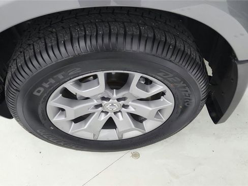 Used 2021 Nissan Frontier SV image 33