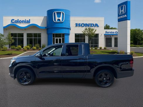 Used 2025 Honda Ridgeline Black Edition image 3