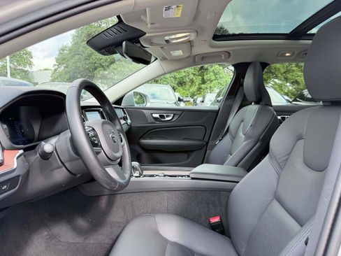 Certified 2025 Volvo V60 B5 Cross Country Plus AWD/4WD image 12