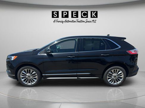 Used 2021 Ford Edge Titanium w/ Equipment Group 301A AWD/4WD image 2