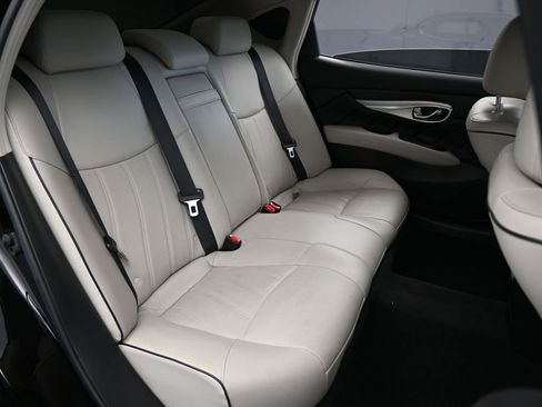 Used 2019 INFINITI Q70 L 3.7 image 50