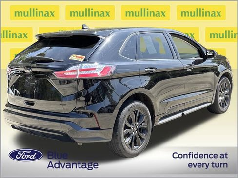 Used 2024 Ford Edge SE w/ Black Appearance Package image 4