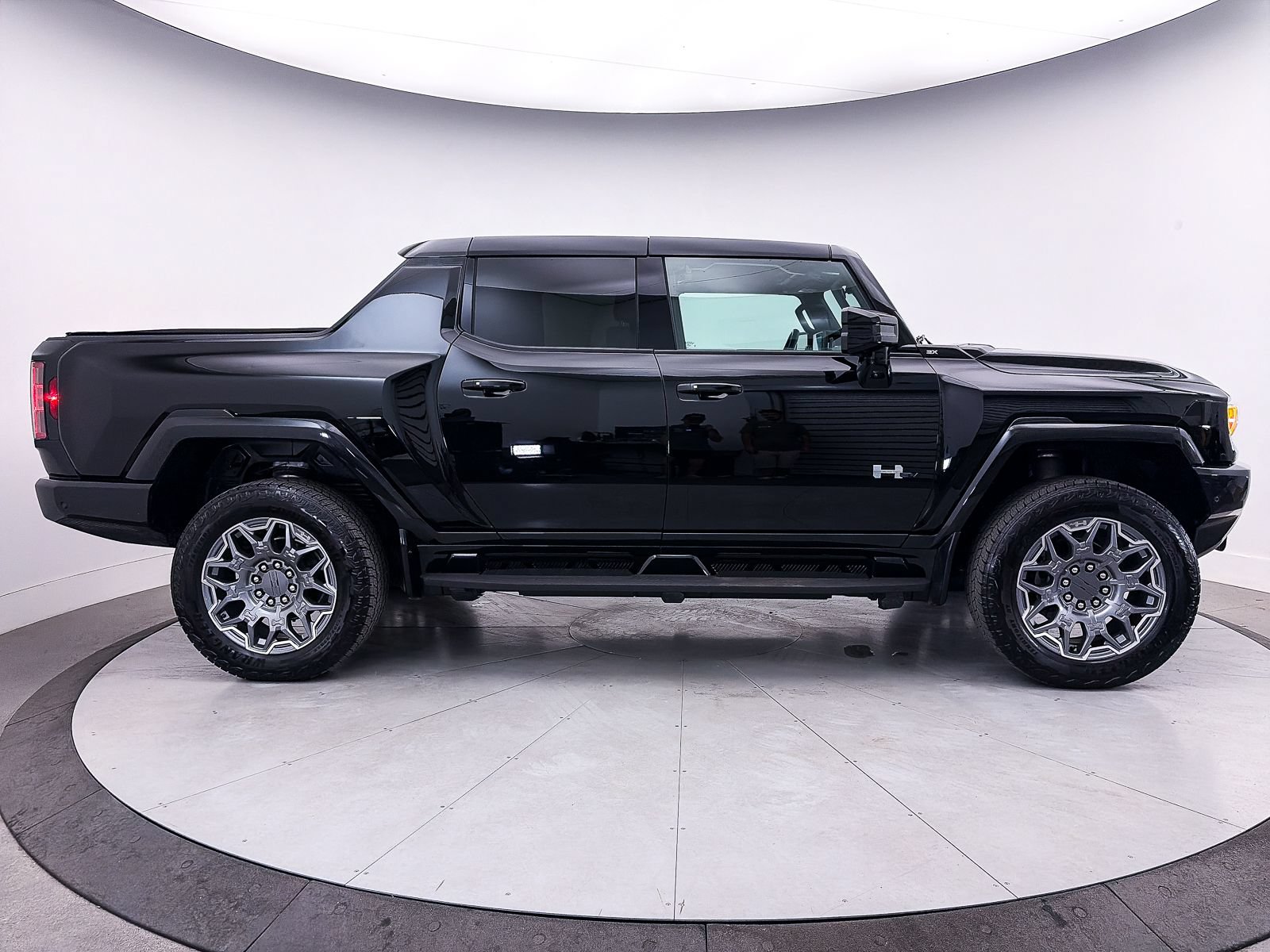 Used 2025 GMC Hummer EV 3X AWD/4WD image 42