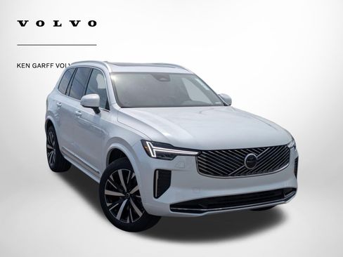 New 2026 Volvo XC90 B5 Core AWD/4WD image 1