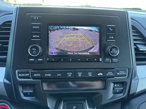 Used 2019 Honda Odyssey LX image 12