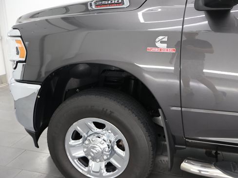 Used 2024 RAM 2500 Tradesman w/ Chrome Appearance Group AWD/4WD image 34