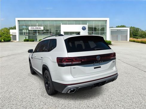 New 2026 Volkswagen Atlas Peak Edition AWD/4WD image 10