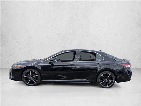 Used 2019 Toyota Camry XSE FWD image 8