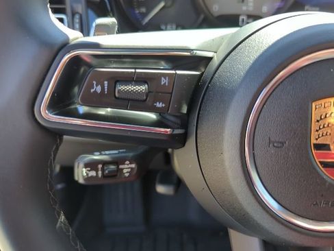 Used 2025 Porsche Macan S image 12