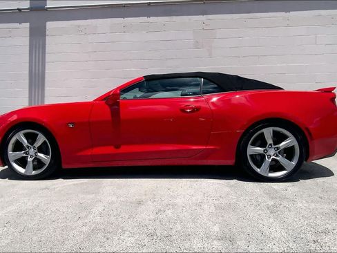 Used 2018 Chevrolet Camaro SS RWD image 3