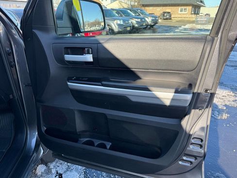 Used 2016 Toyota Tundra SR5 image 37