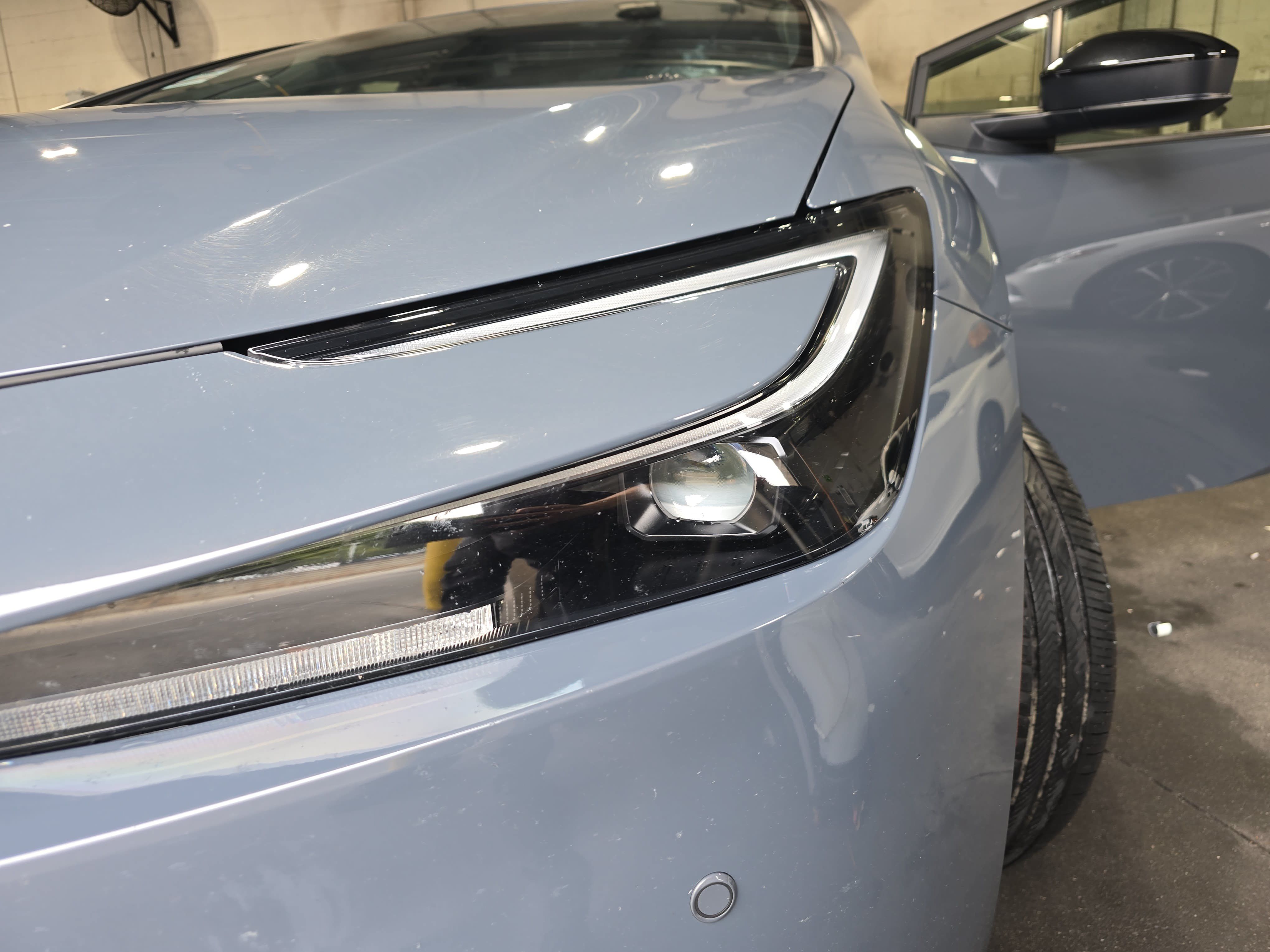 Used 2025 Toyota Prius LE FWD image 30