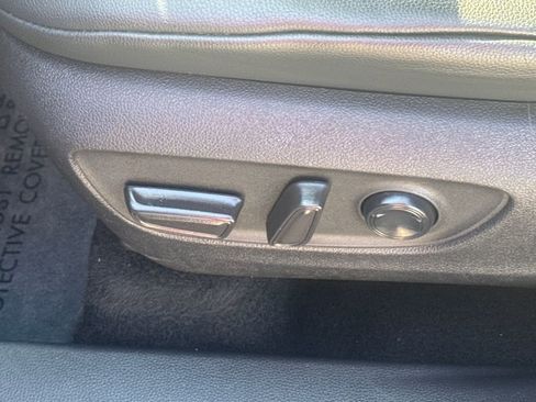 Used 2020 Toyota Highlander XLE image 52