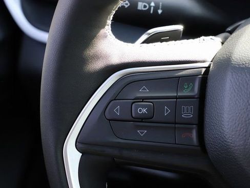 New 2025 Jeep Grand Cherokee Altitude AWD/4WD image 21