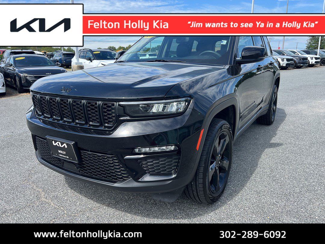 Used 2023 Jeep Grand Cherokee Limited w/ Black Appearance Package AWD/4WD image 1