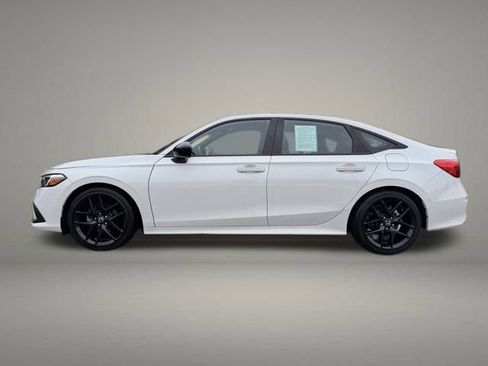 Used 2022 Honda Civic Sport image 2