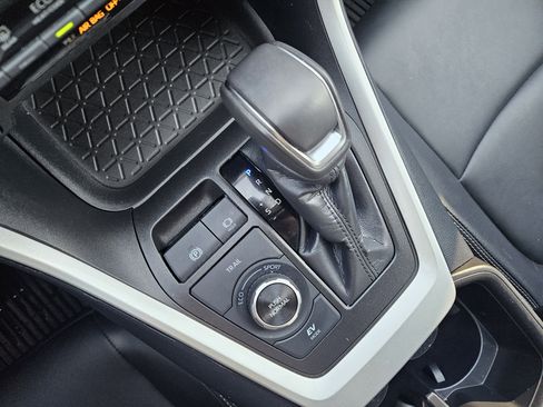 Used 2024 Toyota RAV4 XLE Premium image 19