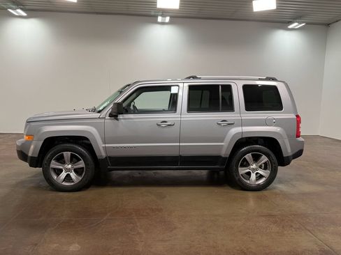 Used 2017 Jeep Patriot High Altitude AWD/4WD image 27