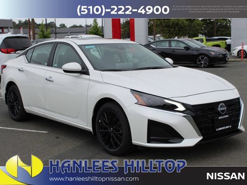 New 2025 Nissan Altima 2.5 SV w/ SV Special Edition Package FWD image 5
