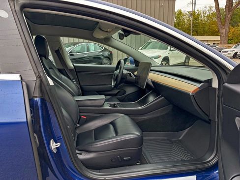 Used 2018 Tesla Model 3 Performance image 23