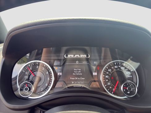 Used 2023 RAM 1500 Laramie AWD/4WD image 26