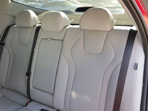 New 2025 Hyundai Elantra Limited image 20