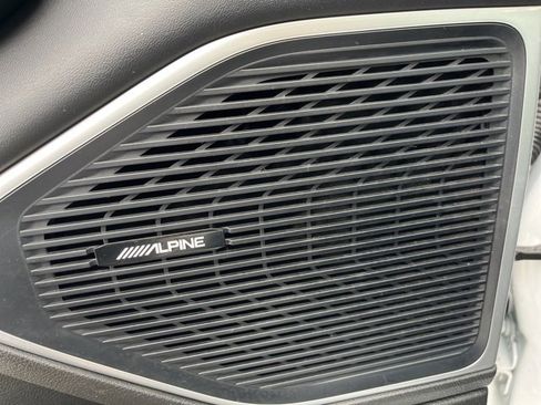 Used 2024 Jeep Wagoneer Series II w/ Flexible Seating Group image 19