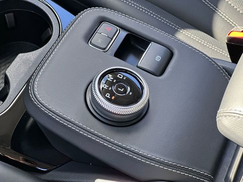 Used 2024 Ford Mustang Mach-E Premium image 19