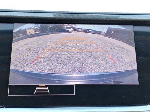 Used 2020 Buick Encore GX Essence image 14