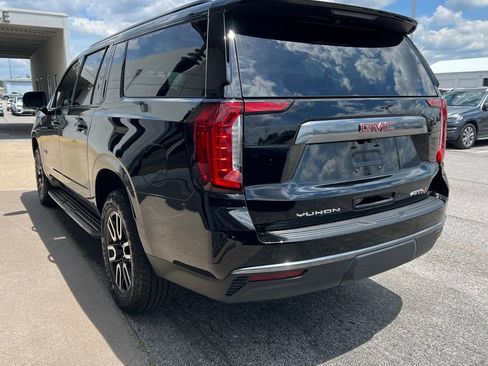 Used 2023 GMC Yukon XL AT4 w/ Technology Package AWD/4WD image 6