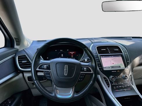 Used 2020 Lincoln Nautilus FWD w/ Equipment Group 101A image 23